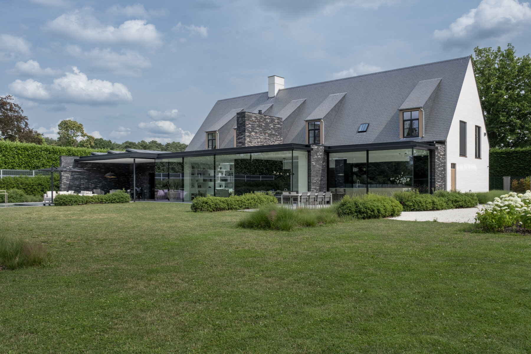 Vlassak Architects exclusieve villabouw landelijk modern